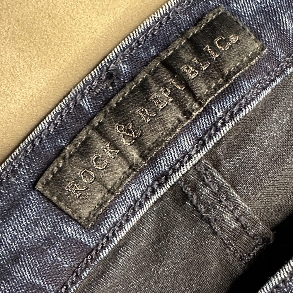 Rock & Republic Blue Studded Distressed Skinny Jeans Size 4L - Picture 2 of 13